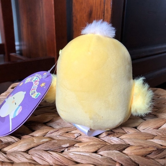 Squishmallows Easter: Aimee the Chick in 4” - Picture 4 of 8